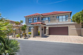 Entertainers Villa in Big Bay with private pool